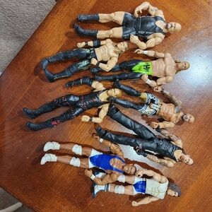 8 WWE Action Figure Set - Multicolor